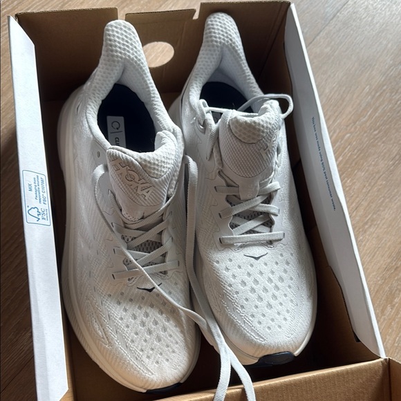 Hoka Women's Clifton 9 - Cosmic Grey/White SZ 9.5 Viral Hot! Brand new in box!! - Picture 15 of 17
